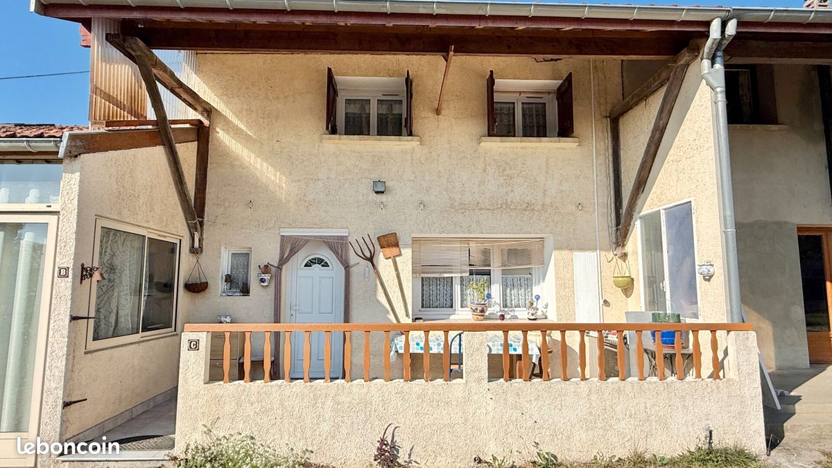 Maison 5 pièces 104 m² · à Faramans · 104 m² · 180 000 €