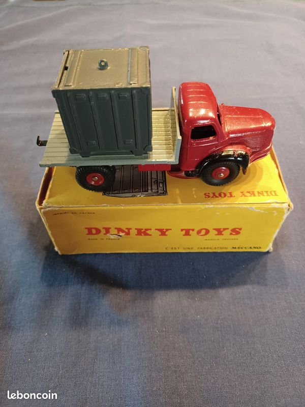 Dinky toys France, berliet plateau avec container, réf 34B, superbe etat sans boite - Collection