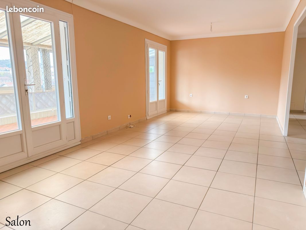 Appartement 3 pièces 120 m² · à Rive-de-Gier · 120 m² · 155 000 €