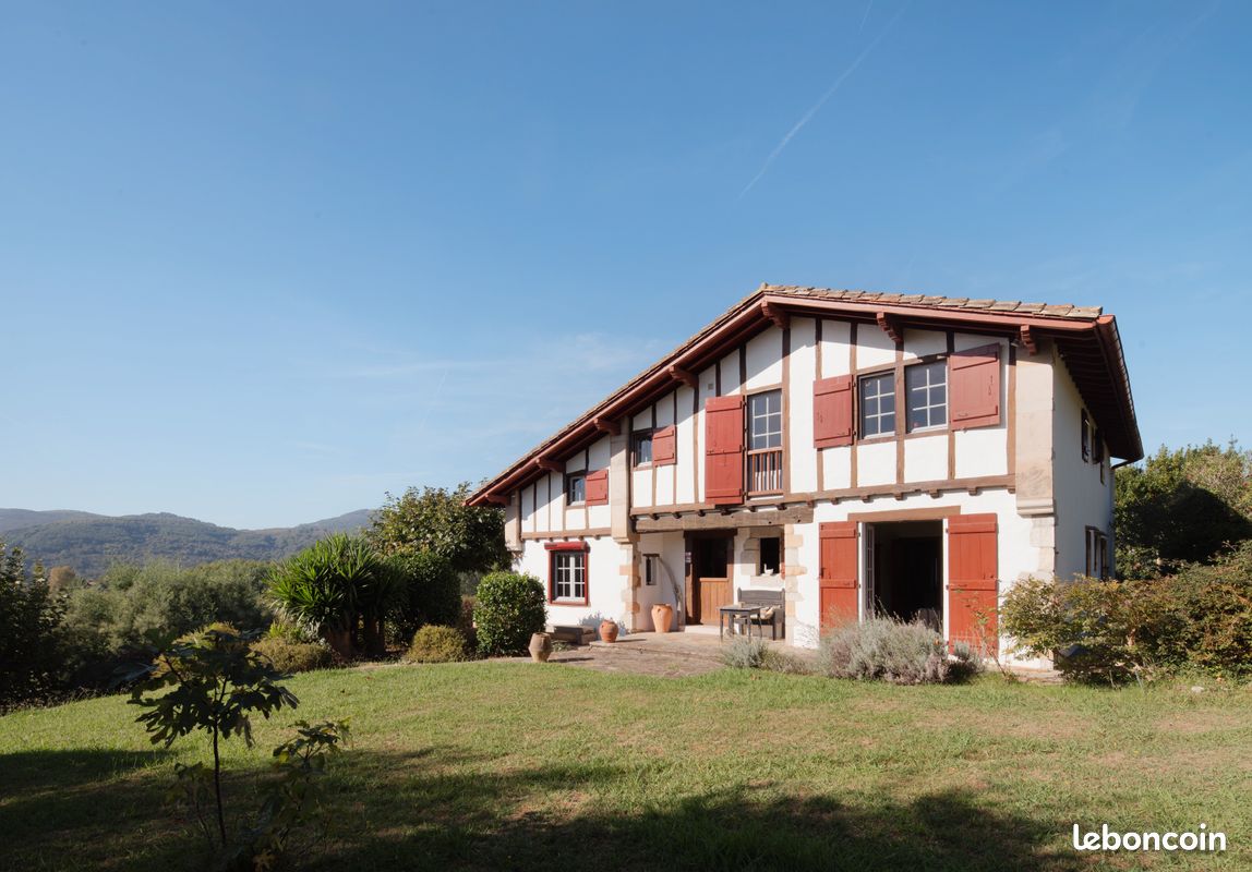 Maison 5 pièces 250 m² · à Urrugne · 250 m² · 940 000 €