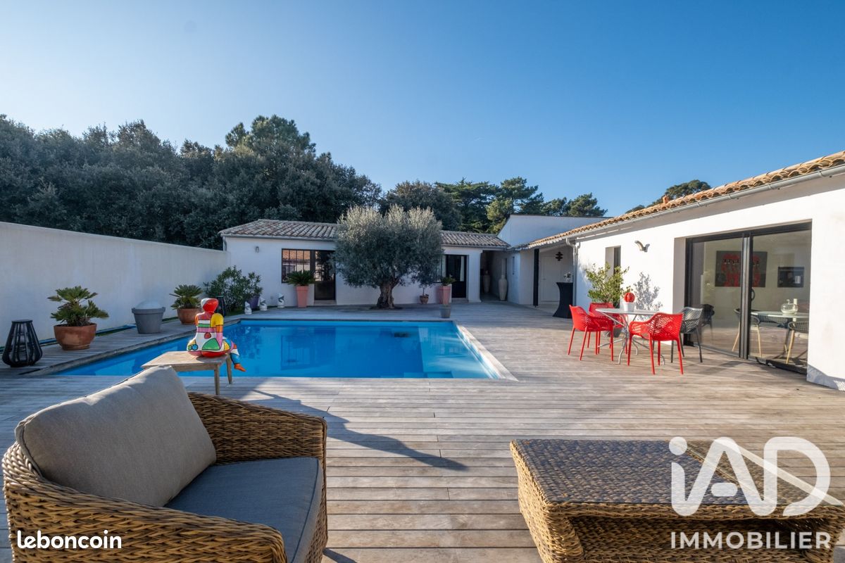 Maison 7 pièces 220 m² · à Rivedoux-Plage · 220 m² · 1 880 000 €