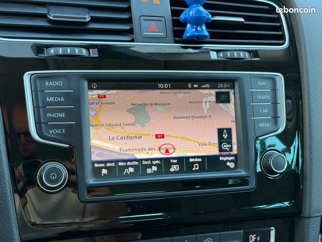 VOLKSWAGEN Golf 1.2 110ch Allstar - CarPlay - Suivi complet - Faible kilométrage (image 23)