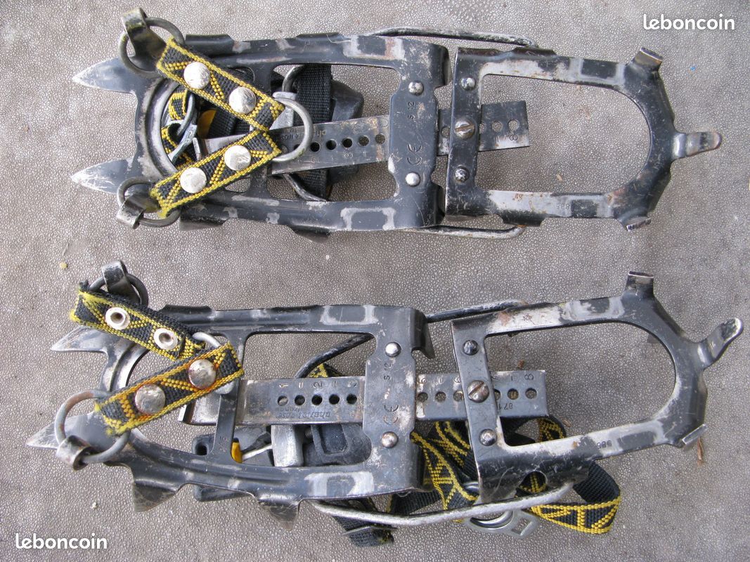 Vieux Crampons D'alpinisme Charlet Moser – 12 Pointes – France Années 60 – Idéal Déco Chalet