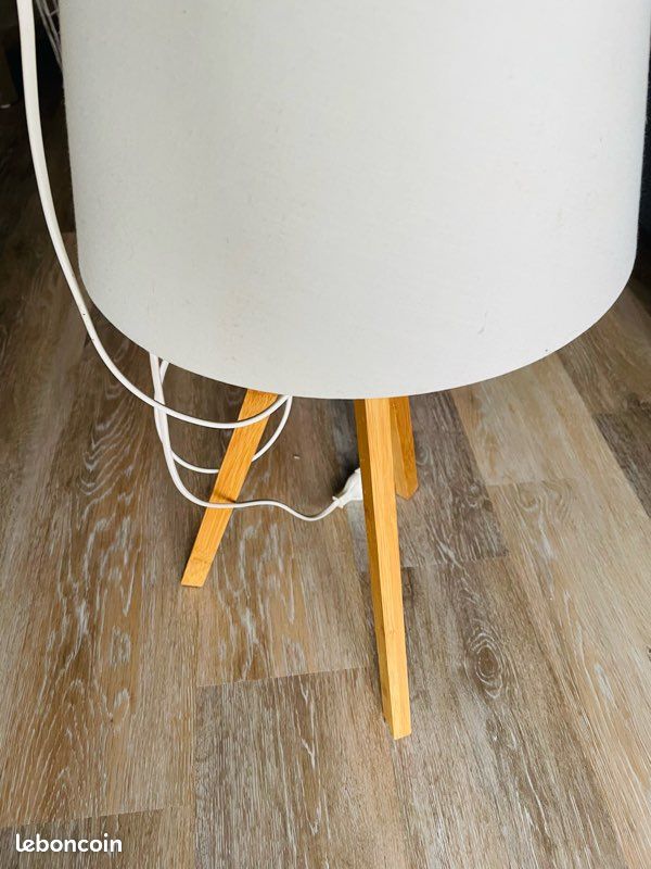 Lampe de table (image 2)