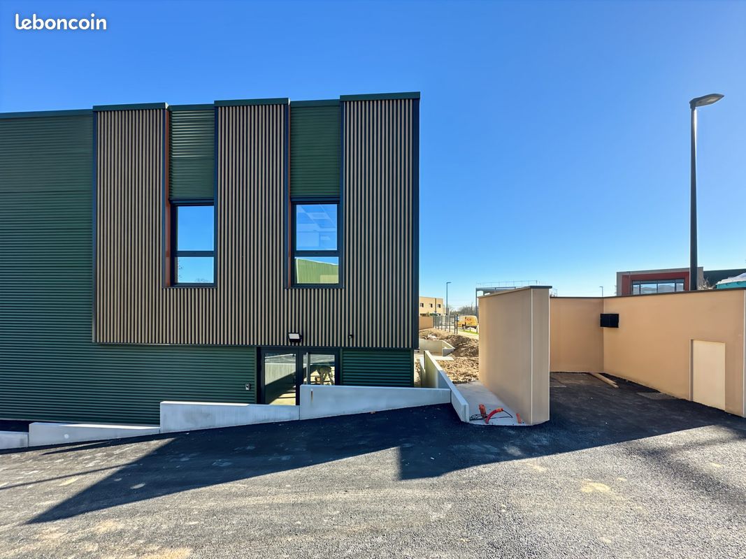 Local 540 m² Thurins (image 4)