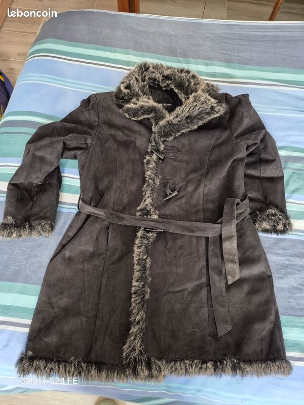 Manteau Femme Kiabi Taille 46 - Gris Satin - Mi-long - Pour Automne/hiver - Occasion Très Bon état