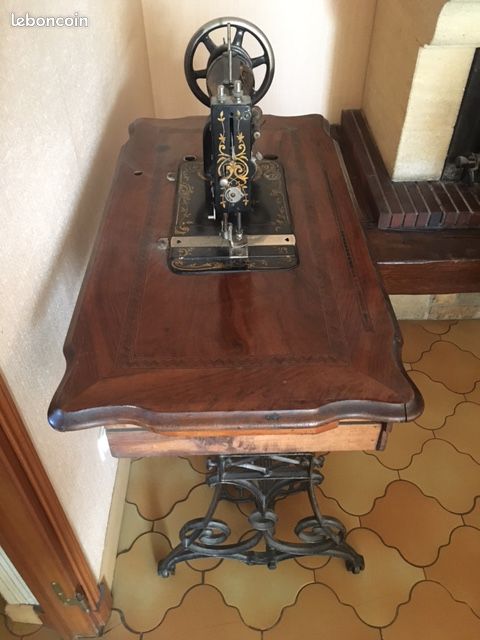 Machine à coudre ancienne (image 2)