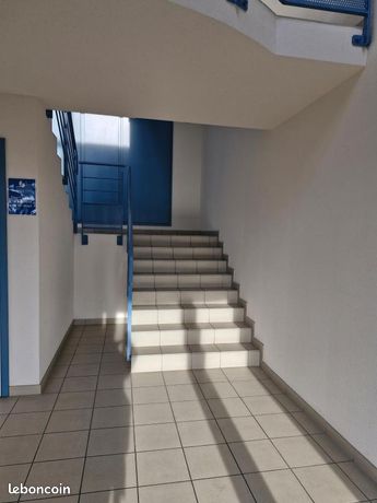 https://img.leboncoin.fr/api/v1/lbcpb1/images/c3/05/e6/c305e6bcc0ec9eb37344902a80e5340d687dabd9.jpg?rule=ad-image