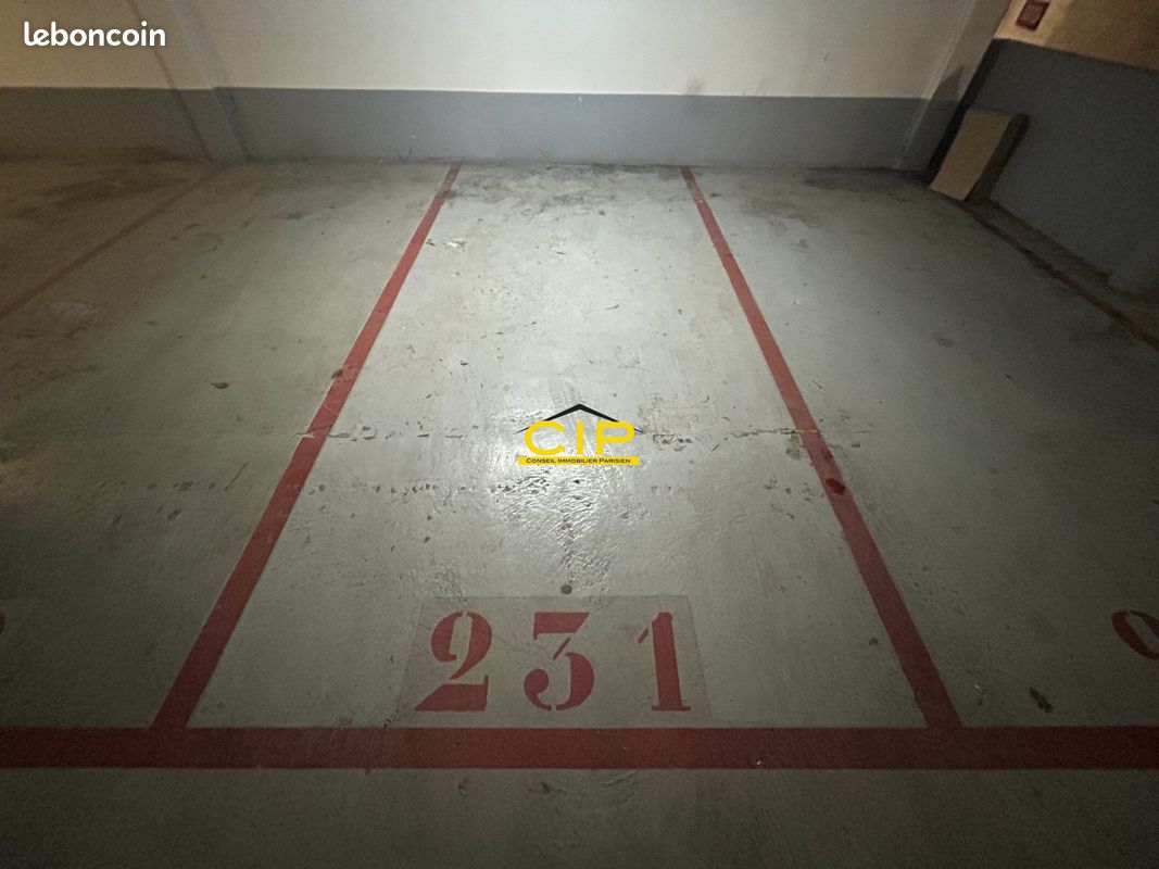 Parking 14 m² · à Paris · 14 m² · 75 €/mois