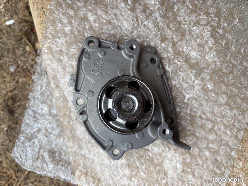 Pompe à eau 2,0l 16v Renault (image 1)