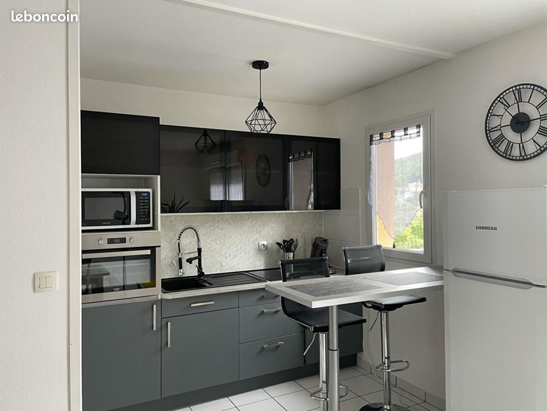 Appartement 1 pièce 48 m² · à Pont-Audemer · 48 m² · 590 €