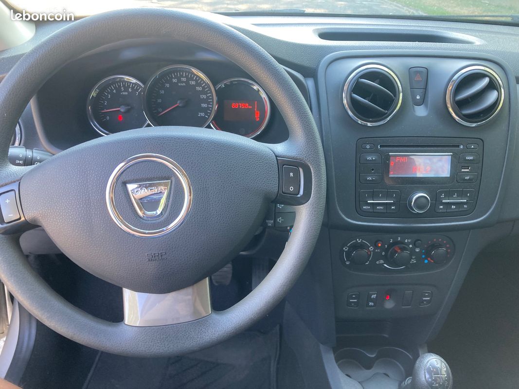 Dacia sandero 0,9 tce 90 cv music 12/2015 clim garantie 12 mois reprise possible (image 3)