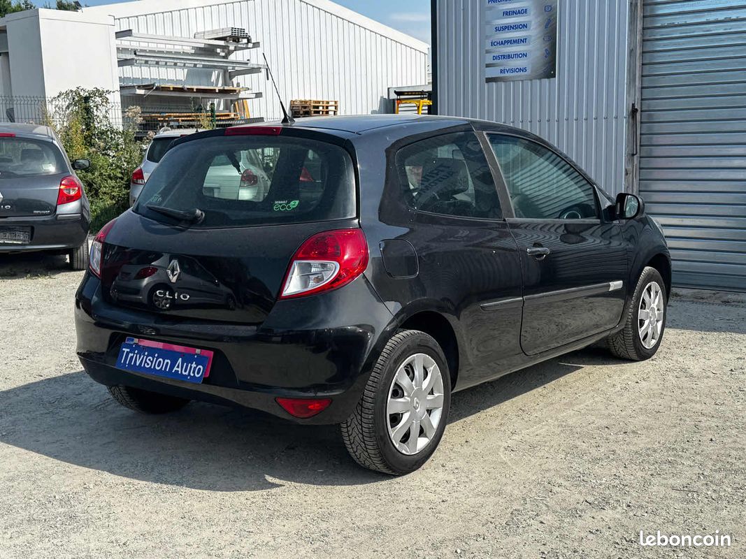 Renault clio 1.2 dynamique 2011 (image 11)