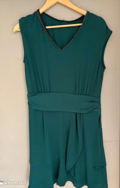 Robe vert sapin IKKS manches courtes taille 38 (image 2)