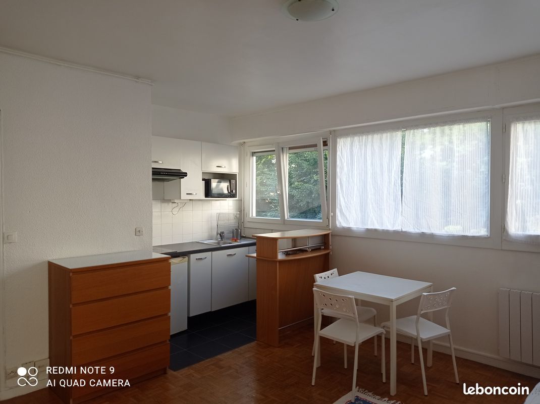 Appartement 1 pièce 28 m² · à Grenoble · 28 m² · 521 €