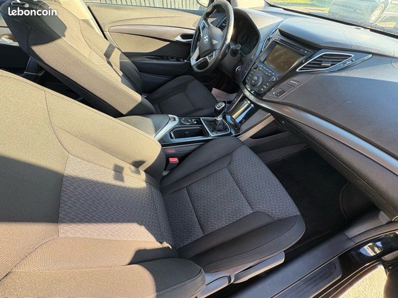 🚘 Hyundai i40 1.7 CRDi Pack Business Blue Drive (image 13)
