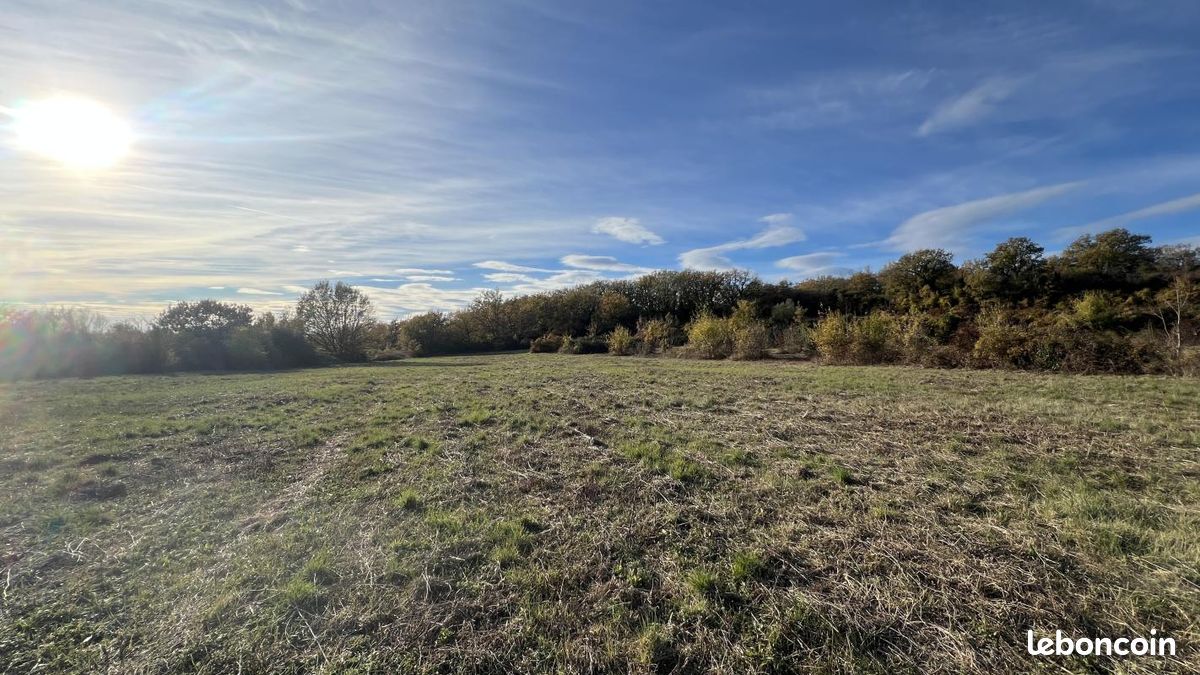 Terrain 14 257 m² Martignargues · 370 000 €