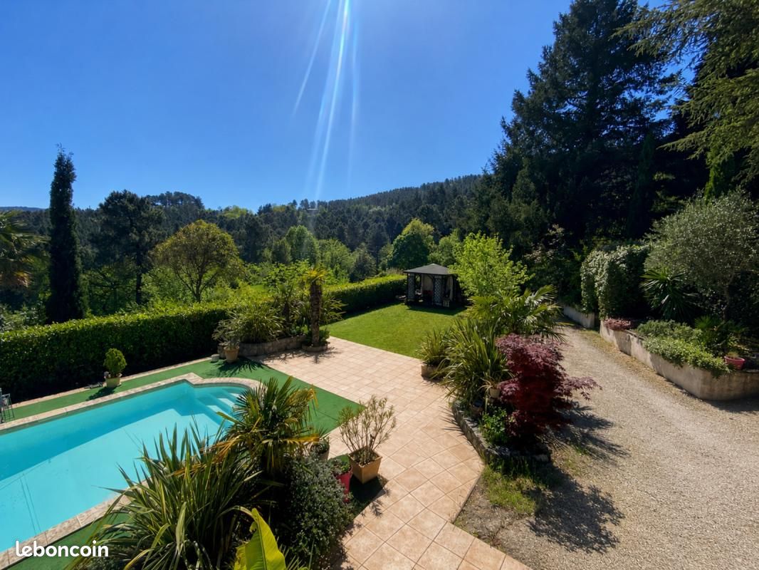 Maison 7 pièces 165 m² · à La Vernarède · 165 m² · 299 000 €
