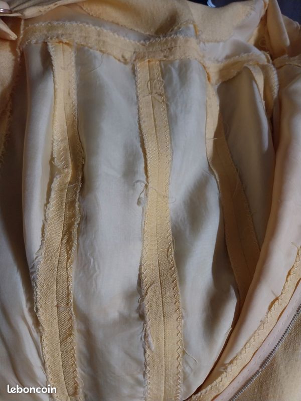 Dernière baisse de prix Vintage . Superbe robe jaune doublée, plis plats à partir de la taille (image 14)