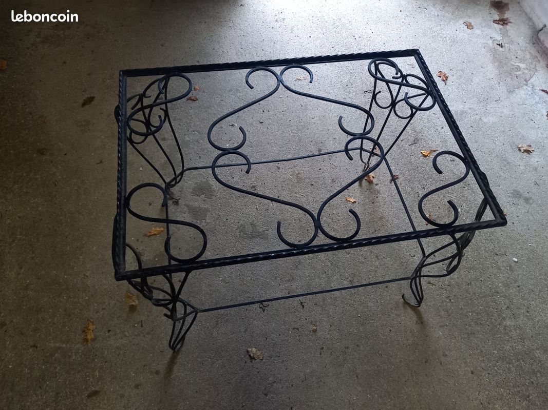 Table en fer forgé (image 2)
