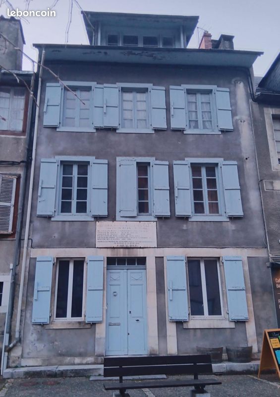 Maison 8 pièces 270 m² (image 1)