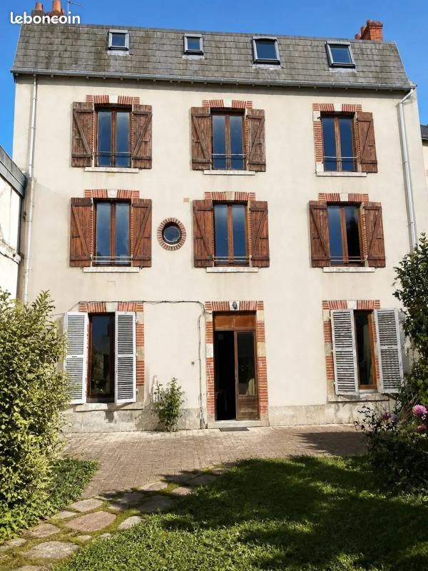 Appartement 9 pièces 254 m² · à Orléans · 254 m² · 599 000 €
