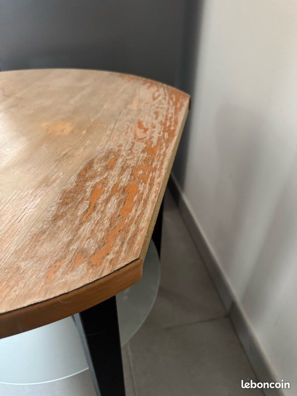 Table à remettre en état (image 4)