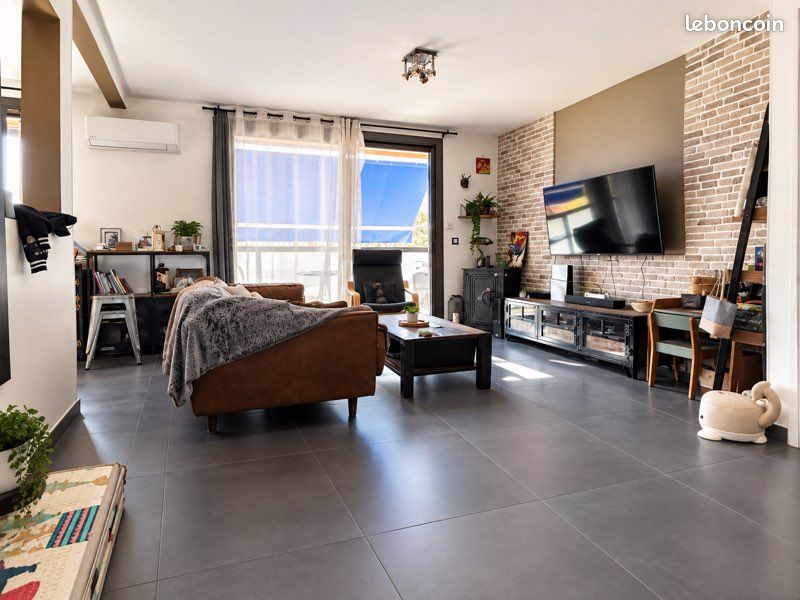 Appartement 3 pièces 69 m² · à Carnoux-en-Provence · 69 m² · 235 000 €