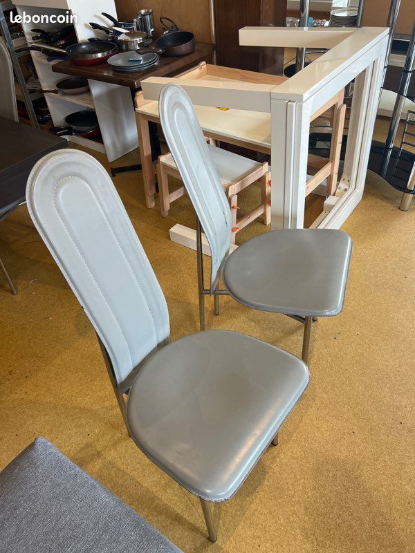 Chaises similicuir grise (image 2)