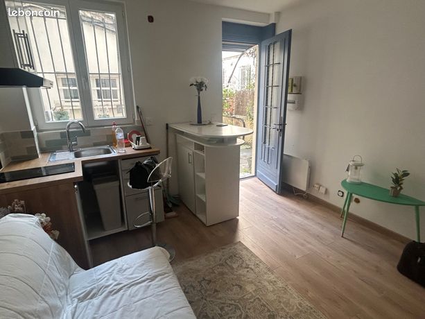 Studio 1 pièce 16 m² — 1