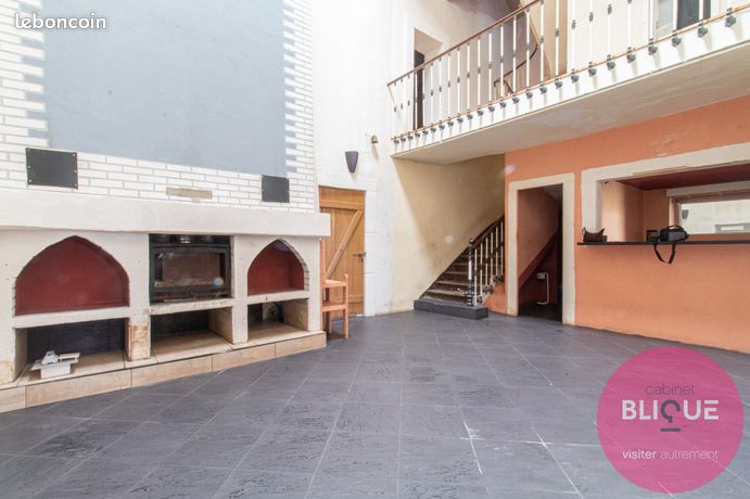 Maison 7 pièces 220 m²