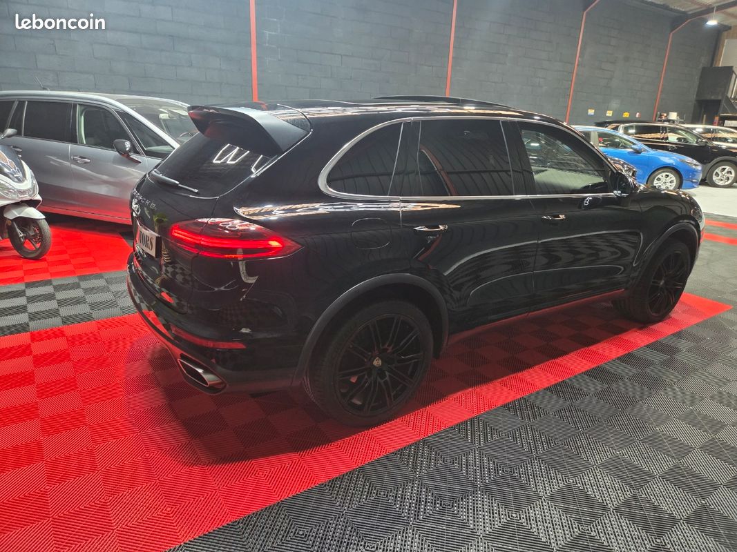 Porsche CAYENNE 958 PH2 262CH Diesel Platinum Edition (image 4)