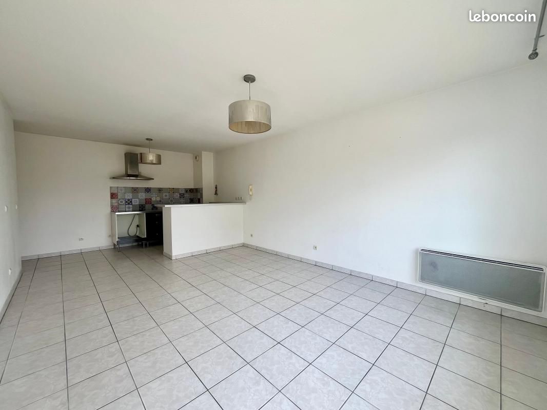 Appartement 3 pièces 61 m² · à Saint-Médard-en-Jalles · 61 m² · 930 €