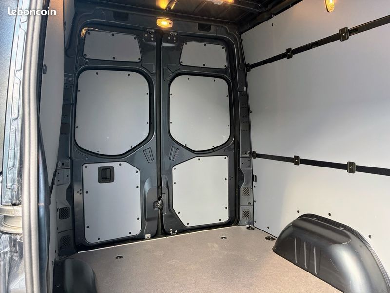 Mercedes Sprinter 317 CDI 37S 12m3 BVA 170ch PRO 49900HT (image 25)