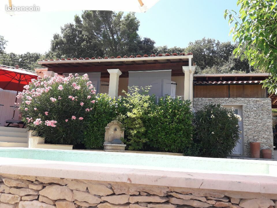 Maison 5 pièces 147 m² · à Rochefort-du-Gard · 147 m² · 499 000 €