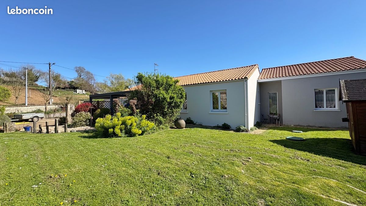 Maison 6 pièces 150 m² · à Saint-Maxire · 150 m² · 270 000 €