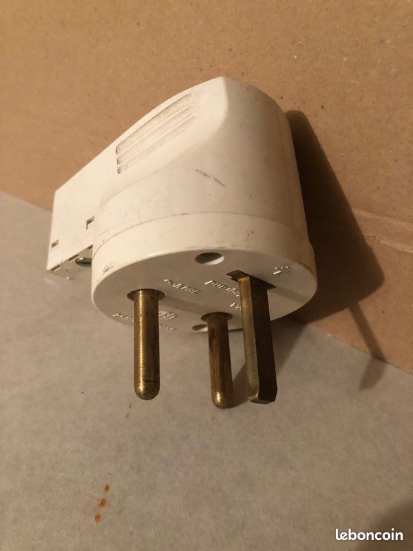 Prise 32A (image 1)