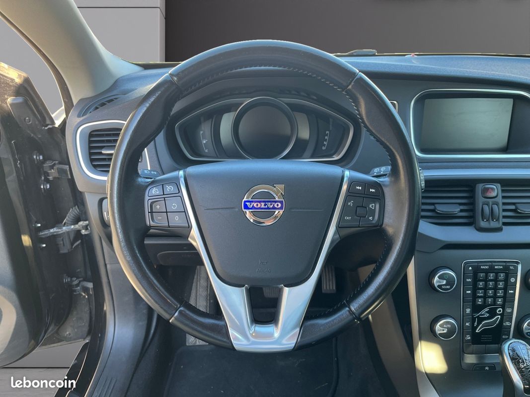 VOLVO V40 BUSINESS CAMERA DE RECUL /D2 120 Momentum Business Geartronic A (image 13)