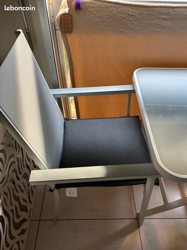 Table et chaises de jardin /balcon (image 6)