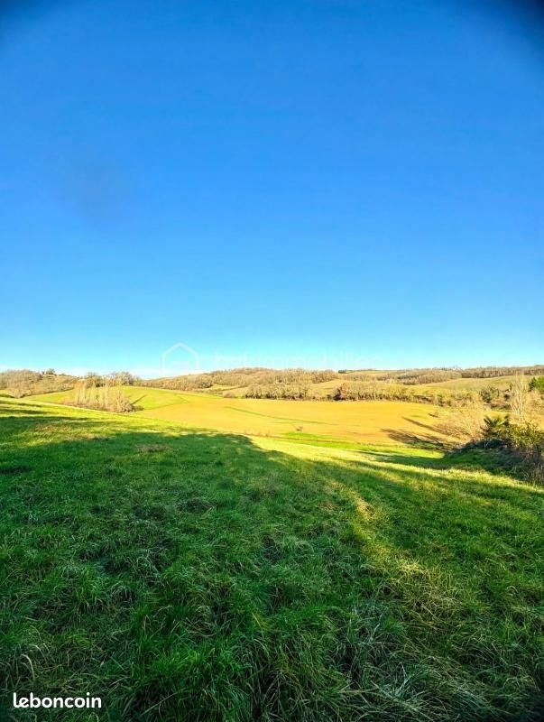 Terrain 3693 m² · à Castillon-Massas · 34 000 €
