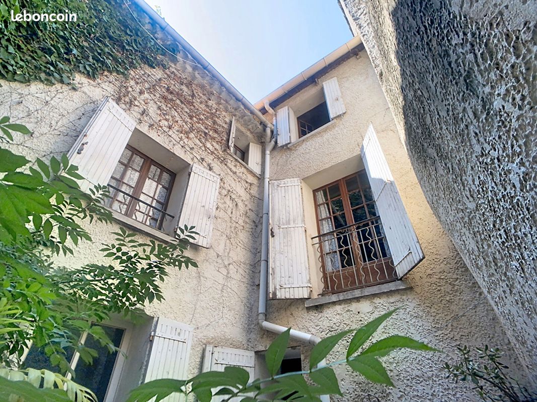 Maison 4 pièces 100 m² · à Carpentras · 100 m² · 163 000 €