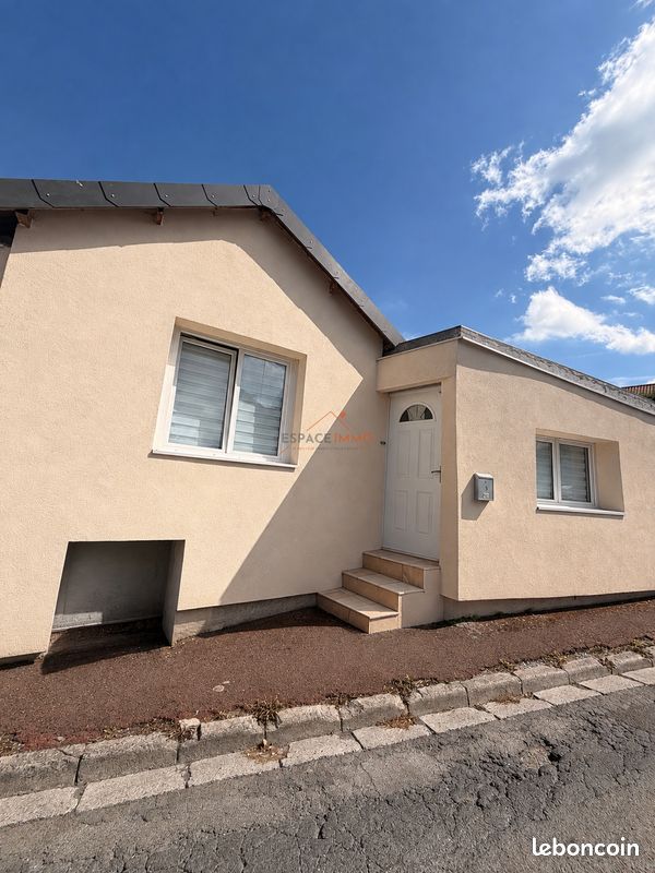Maison 2 pièces 75 m² · à Préseau · 75 m² · 810 €/mois