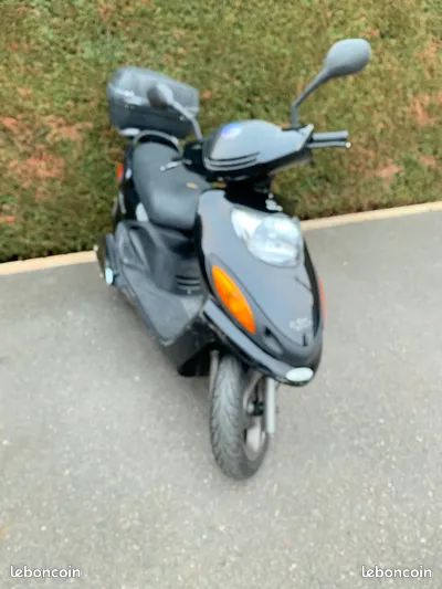 Pieces détacher scooter 125 cygnus yamaha (image 2)
