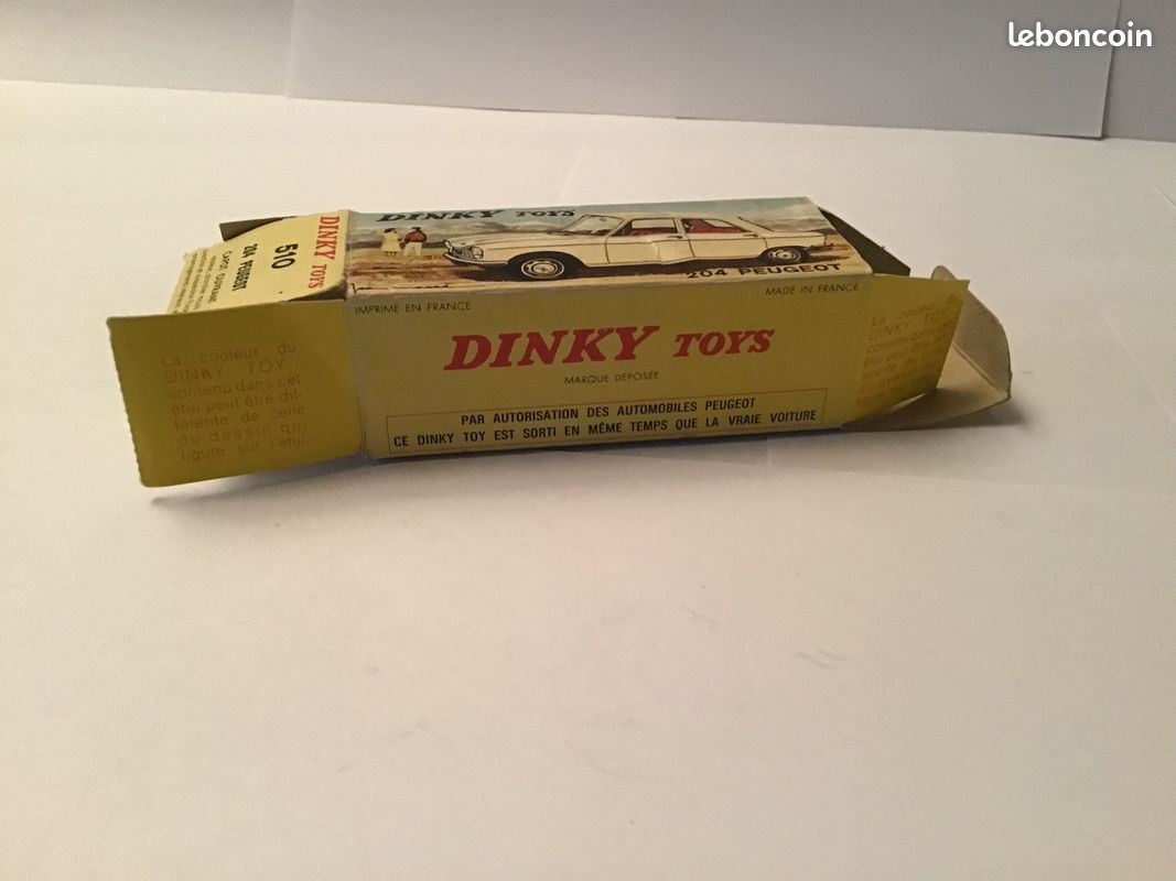 Dinky Toys N°510 - Peugeot 204 Rouge - Échelle 1/43 - Boîte Avec Languette Revendeur - France