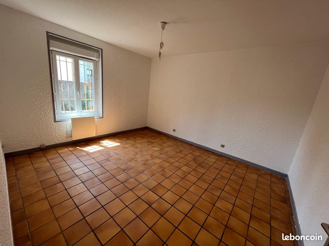 Appartement a louer montceau-les-mines - 2 pièce(s) - 68 m2 - Surfyn