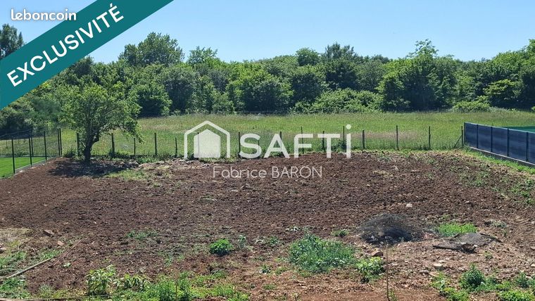 Terrain 940 m² SAINT-GEORGES-LES-BAILLARGEAUX