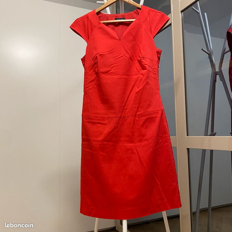 Robe rouge CAROLL – Taille 36 – Coupe élégante Vêtements