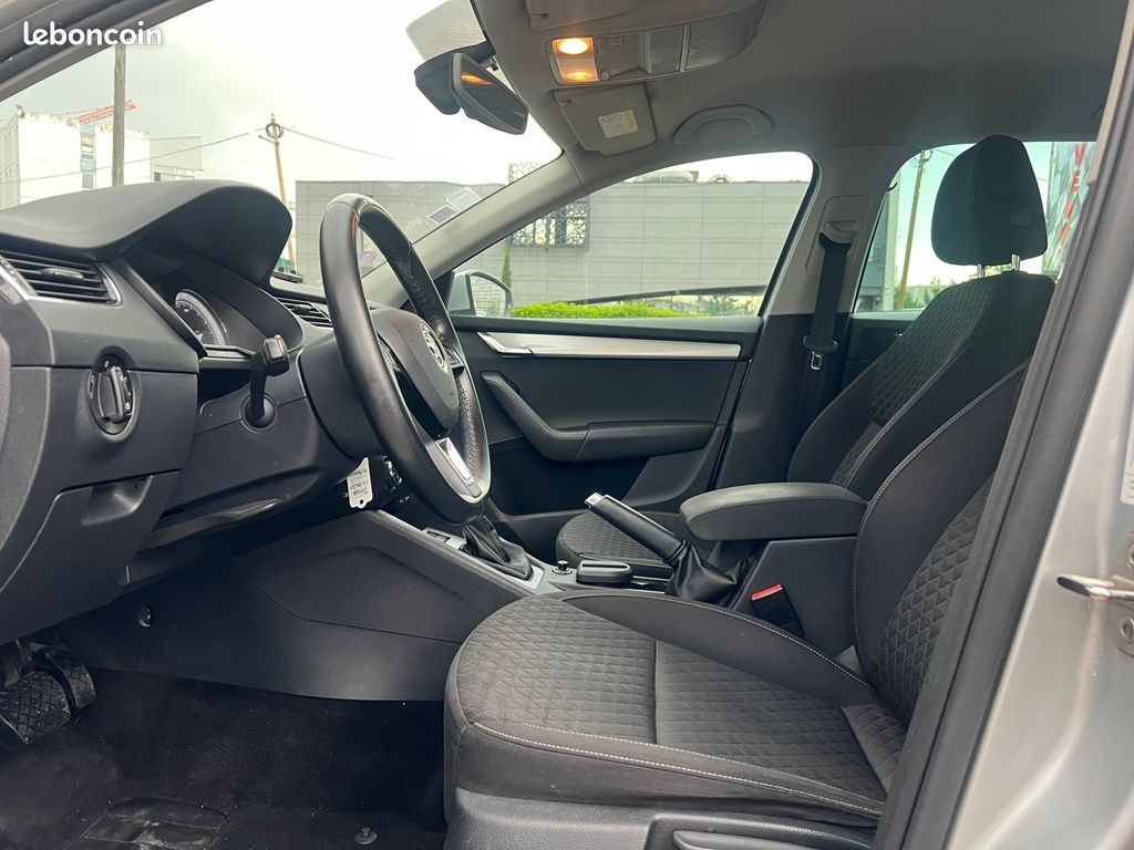 Skoda OCTAVIA COMBI 1.4 TSI 150CH GREEN TEC STYLE DSG7 (image 11)