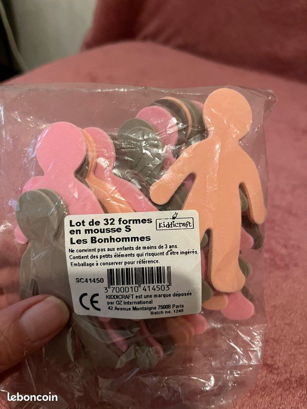Lot 32 bonhommes en mousse Neuf (image 2)