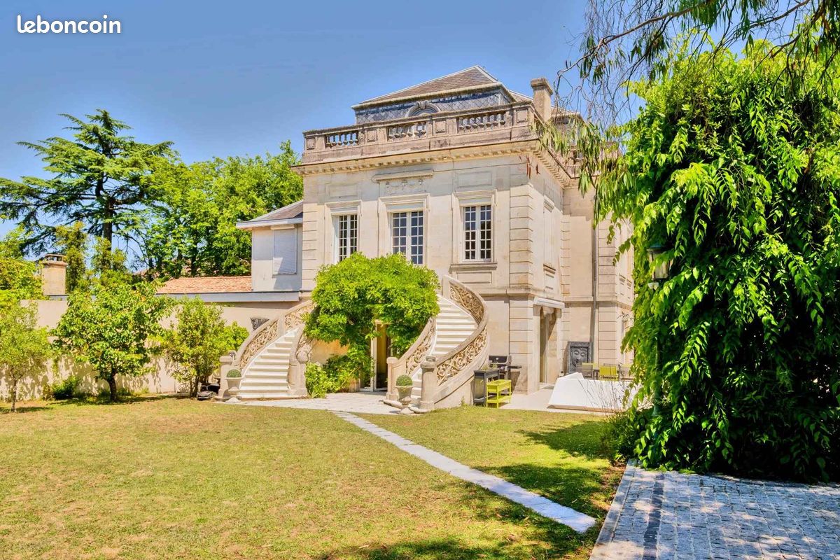 Maison 7 pièces 265 m² · à Mérignac · 265 m² · 1 690 000 €